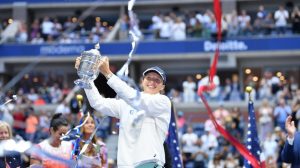 Ига Свентек – Ребекка Петерсон: 1-й круг US Open