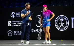 Ига Свентек – Барбора Крейчикова: групповой этап WTA Finals Riyadh